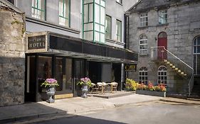 The Victoria Hotel